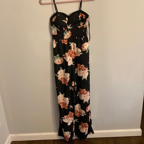 Band of Gypsies Pants - ⭐️ 2/$10 - Band of Gypsies Floral Romper